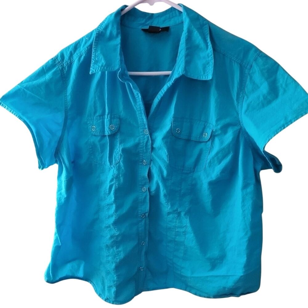 STYLE & Co woman Snap down Light Blue Short Sleeve shirt Plus Size 16W